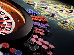 subur 888 platform interface showing live casino table, slot game, and sportsbook odds on mobile device